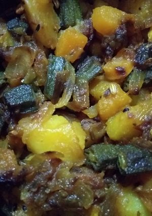 ঢেঁড়স আলু কুমড়ো ভাজা(dhyerosh alu kumro bhaja recipe in Bengali) রেসিপির প্রধান ছবি