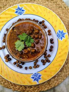 काले चने की सब्जी(kale chane ki sabzi recipe in hindi) रेसिपी मुख्य फोटो