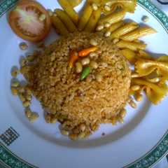 A picture of Nasi goreng ikan asin.