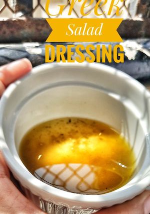 A picture of Greek Salad Dressing.