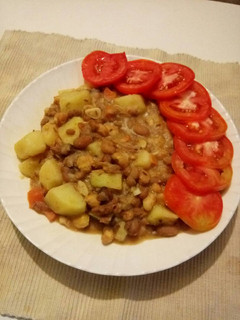 A picture of Fried Muthokoi and potatoes.