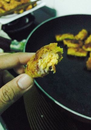 Hình của món Hoành thánh chiên.