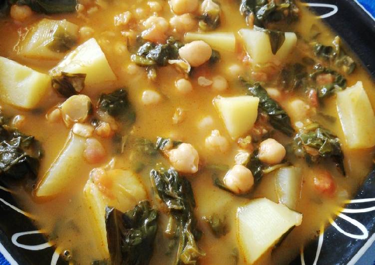 Potaje de garbanzos con bacalao y espinacas