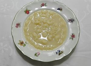 Una foto de Sopa de galets