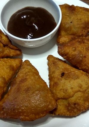 A picture of Lima bean samosa.