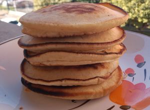 Una foto de HOTCAKES / PANCAKES / WAFFLES