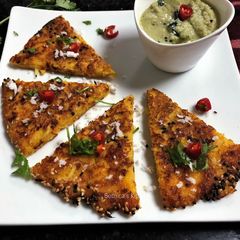 A picture of Pan Fried Handvo.