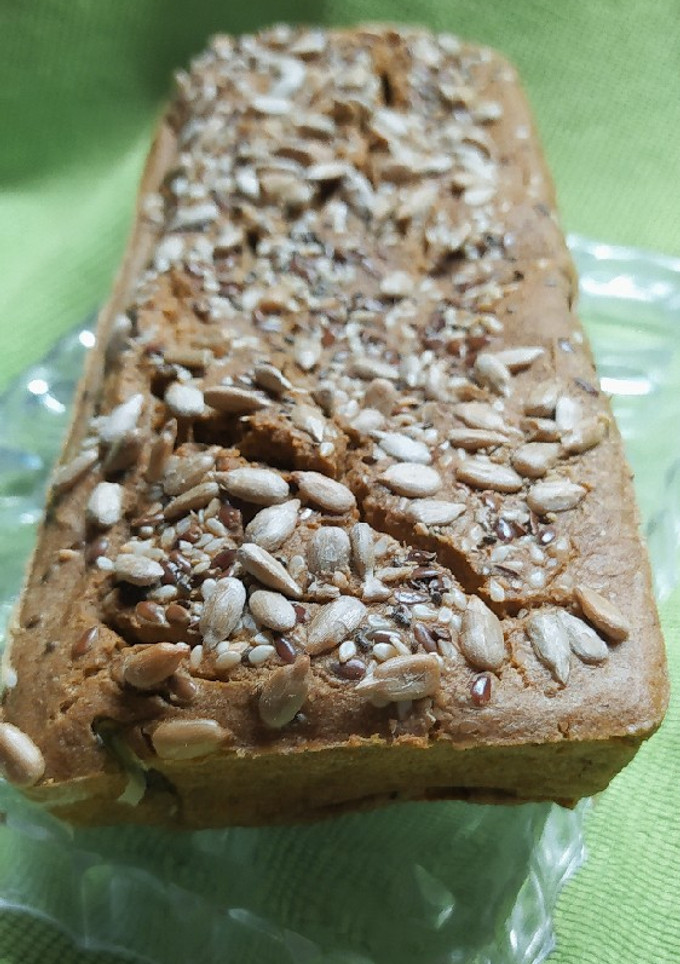 Una foto de Pan De Quinoa Sin Gluten, Apto Diabéticos Y Vegano