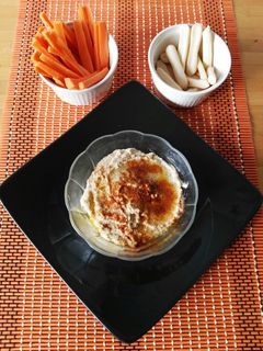 Una foto de Hummus de aceitunas verdes