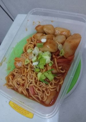 Foto resep Rabokki - ramen tteokbokki - mie pedas korea