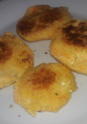 Una foto de Hamburguesas Veganas de Porotos, Garbanzos y Zanahoria