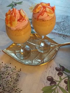 صورة لوصفة تحلية بالبسكويت وكريم شونتي 🍨😍