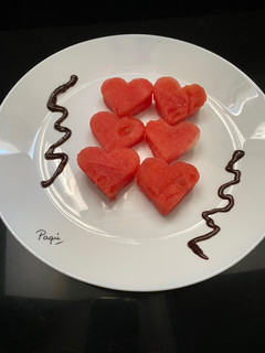 Una foto de Corazones ♥️ de sandía 🍉