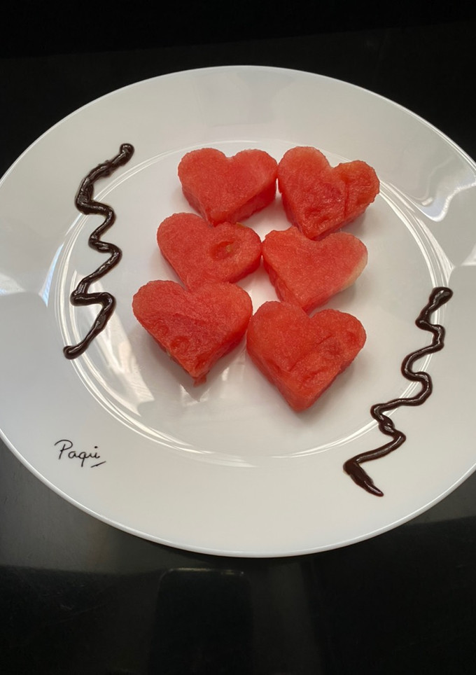 Una foto de Corazones ♥️ de sandía 🍉