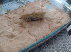 Una foto de Torta de manzana con vino moscato