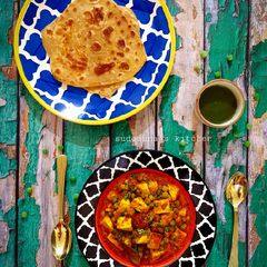A picture of Dhaba Style Matar Paneer.
