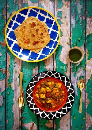 A picture of Dhaba Style Matar Paneer.