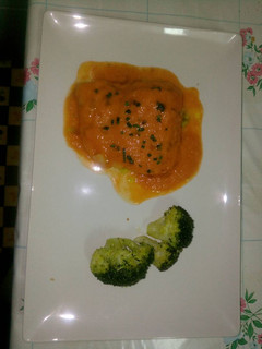 Una foto de Bacalao con tomate