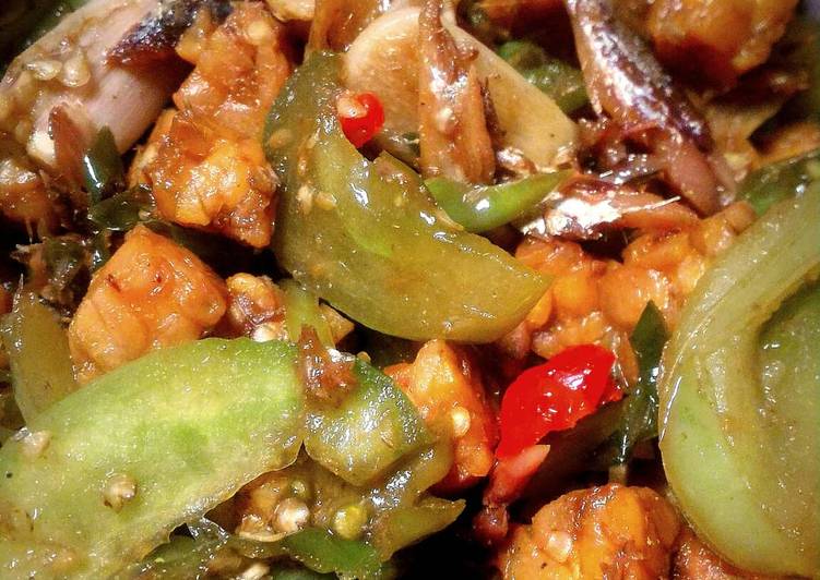 Langkah Menyiapkan Oseng Oseng Tempe Peda Pedas Lezat