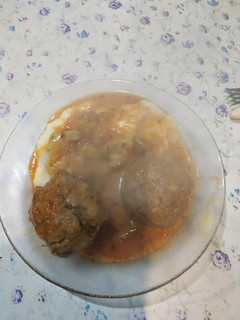 Una foto de Albóndigas a la portuguesa con puré