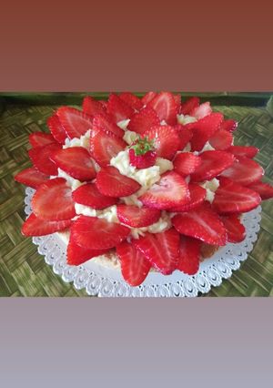 Foto di Crostata alle fragole con crema pasticcera