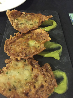 Una foto de Tortitas de camarones