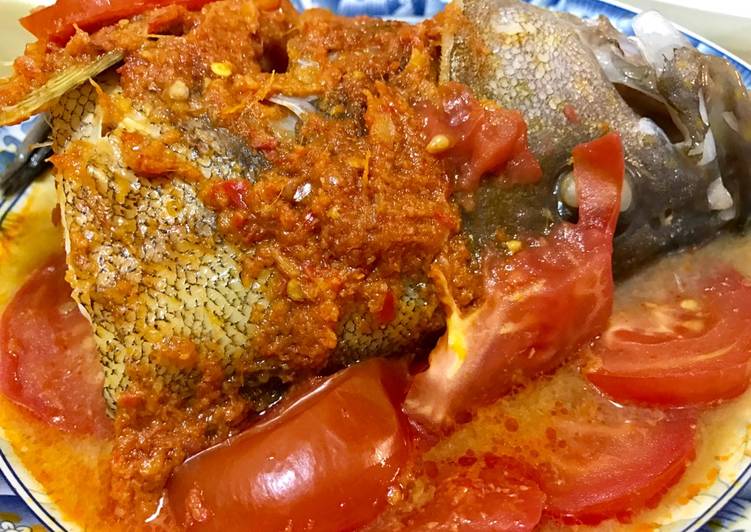 How to Prepare Any-night-of-the-week Asam Fish Head with Tomato