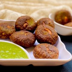 A picture of Spinach Kabab.