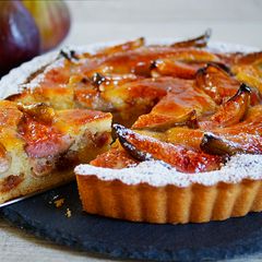 A picture of Fig Tart, very nice flavor!.