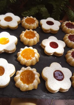 Une photo de Sablés a la confiture ❤