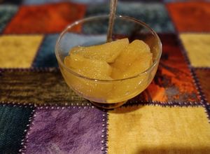 Una foto de Compota de manzana con canela