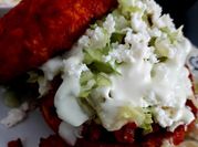 Una foto de queso cremoso vegano