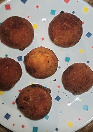 Una foto de Croquetas de Trompetas de la Muerte y croquetas de Pollo