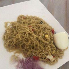 A picture of Noodles.