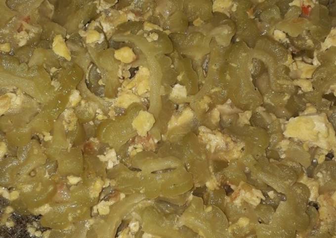 Ini dia! Bagaimana cara membuat Oseng Pare Telur Sederhana dijamin menggugah selera