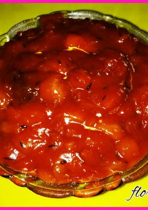 A picture of #chutney & dip# aam ki loungi.