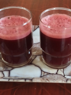 ગાજર બીટ જ્યુસ (Gajar Beetroot Juice Recipe In Gujarati) રેસીપી મુખ્ય ફોટો