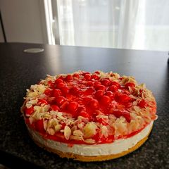 A picture of Cherry Cheescake.