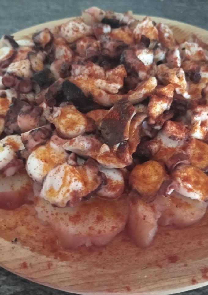 Una foto de Pulpo a la gallega en olla GM H