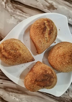 A picture of Sponge Cake with Granola Biscuit Crumbs.