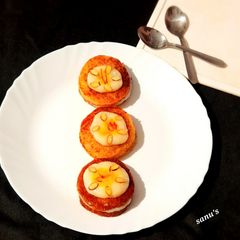 Shahi Toast Rabdi Sandwich A picture of Shahi Toast Rabdi Sandwich.
