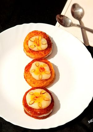 A picture of Shahi Toast Rabdi Sandwich.