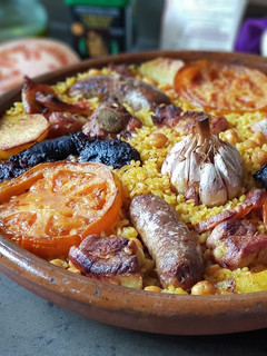 Una foto de Arroz al horno (con morcilla de cebolla y blanquet)