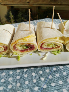 Foto principal de Rollitos de tortilla de queso y jamón
