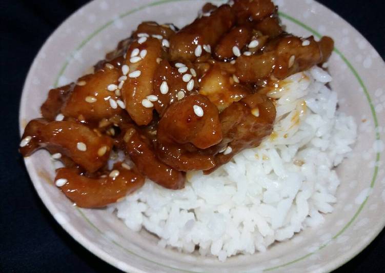 Ayam saus pedas (Stired fried chicken with chili sauce)