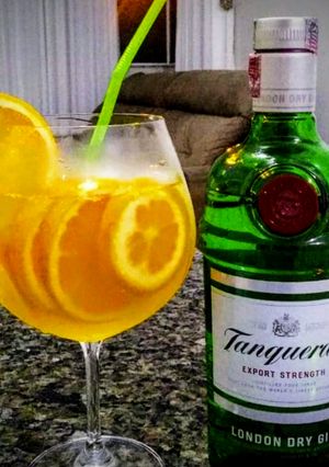 Foto de Gim Tônica com laranja Bahia