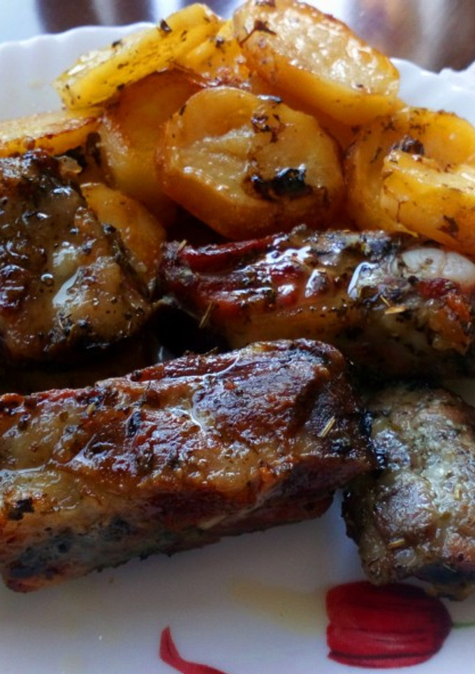Una foto de Costillas carnosas al horno