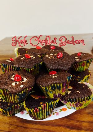 Gambar Kek Coklat Badam (R384)