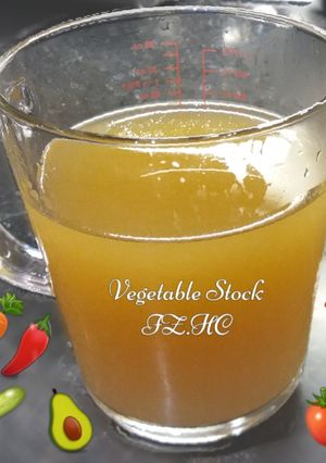 A picture of 🍃🍅🌿🍄🌶🍆 Homemade Vegetable Stock 🌽🥕🥑🥒.