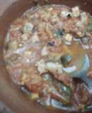 Carne de cerdo o pierna con chilaca verde y cerveza las Correa con hierbabuena